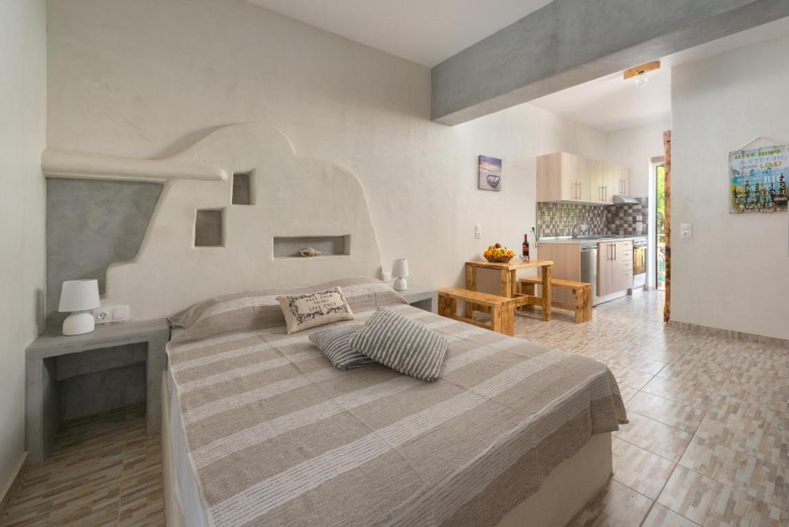Christos Studios And Family Apartments Stegna Quarto foto