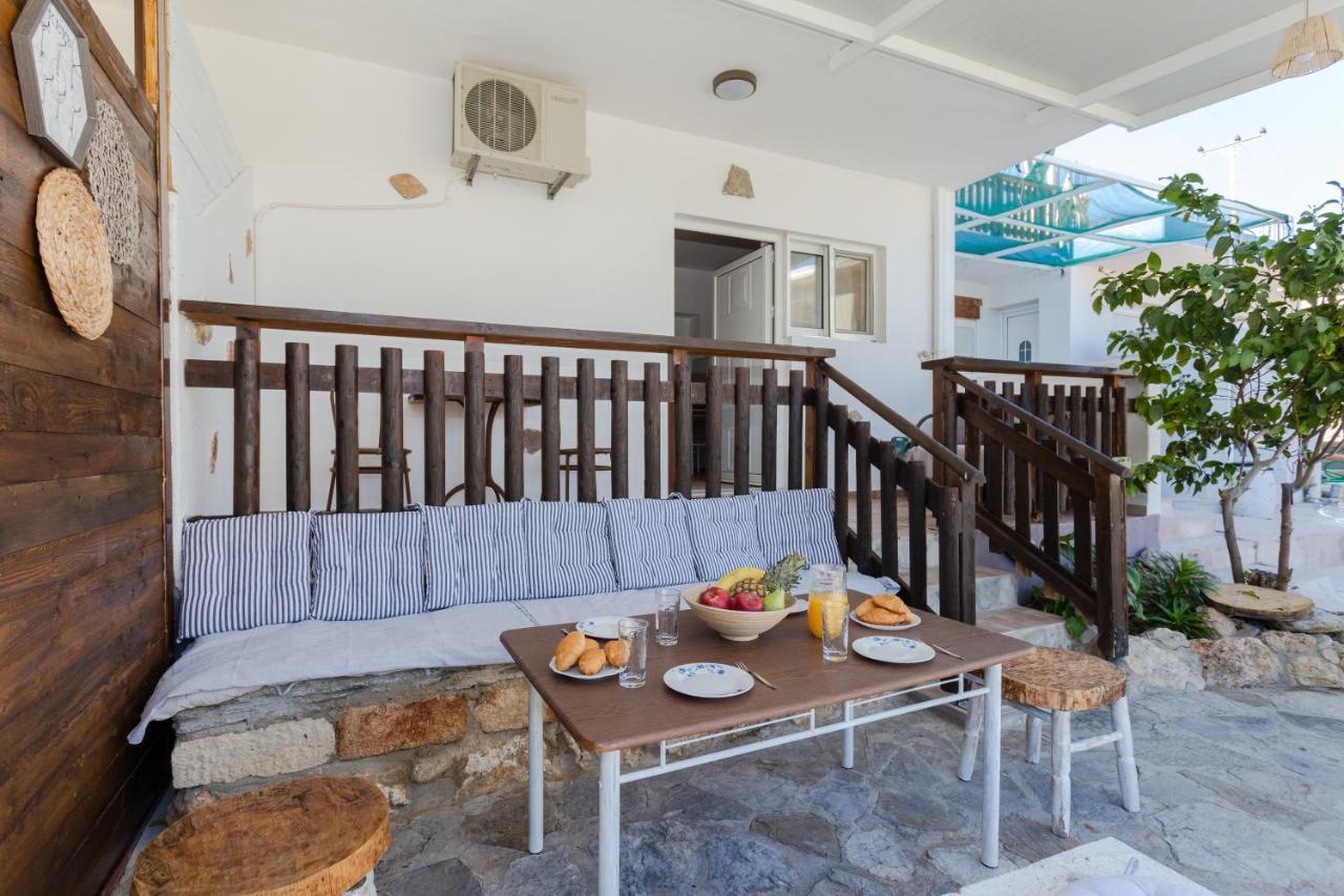 Christos Studios And Family Apartments Stegna Exterior foto