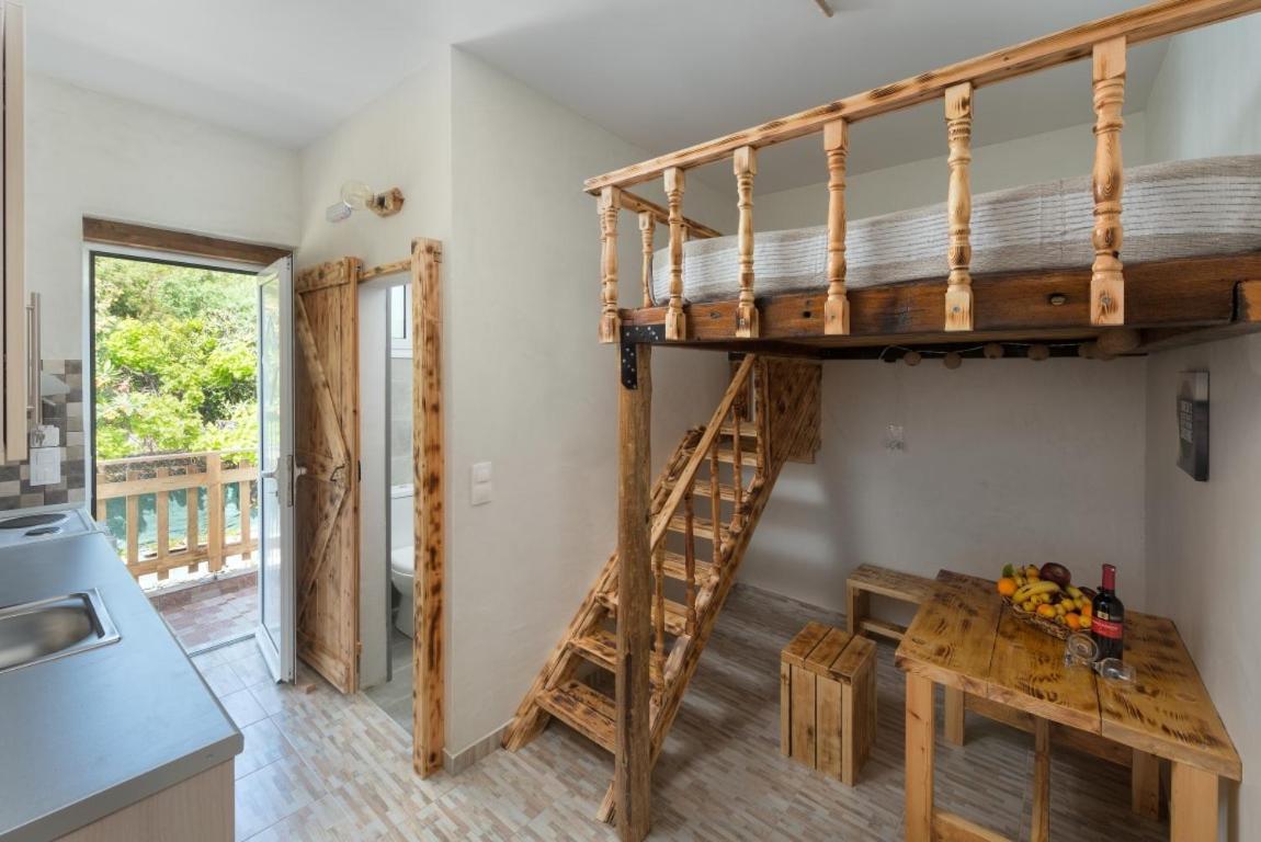 Christos Studios And Family Apartments Stegna Quarto foto