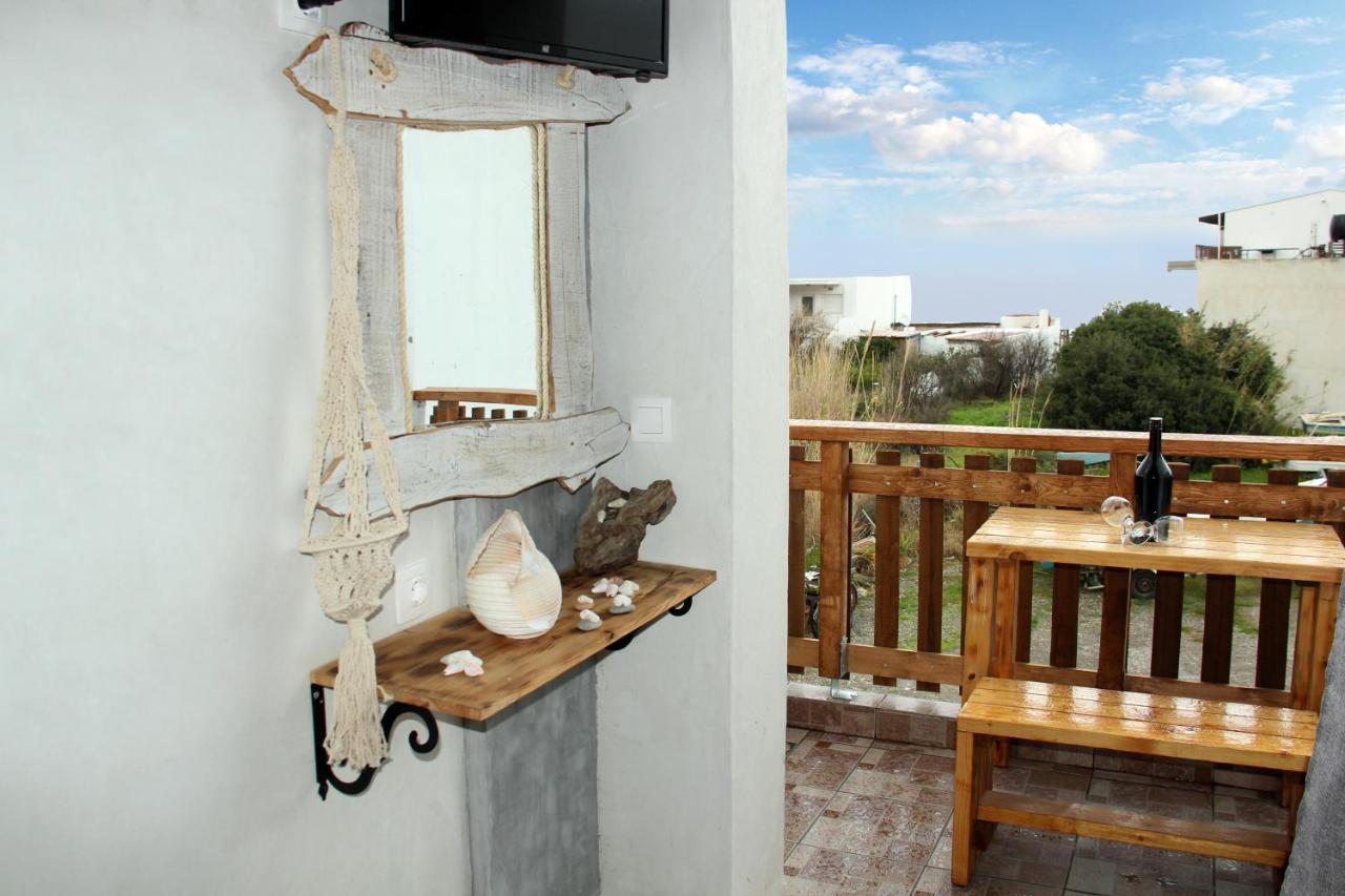 Christos Studios And Family Apartments Stegna Exterior foto